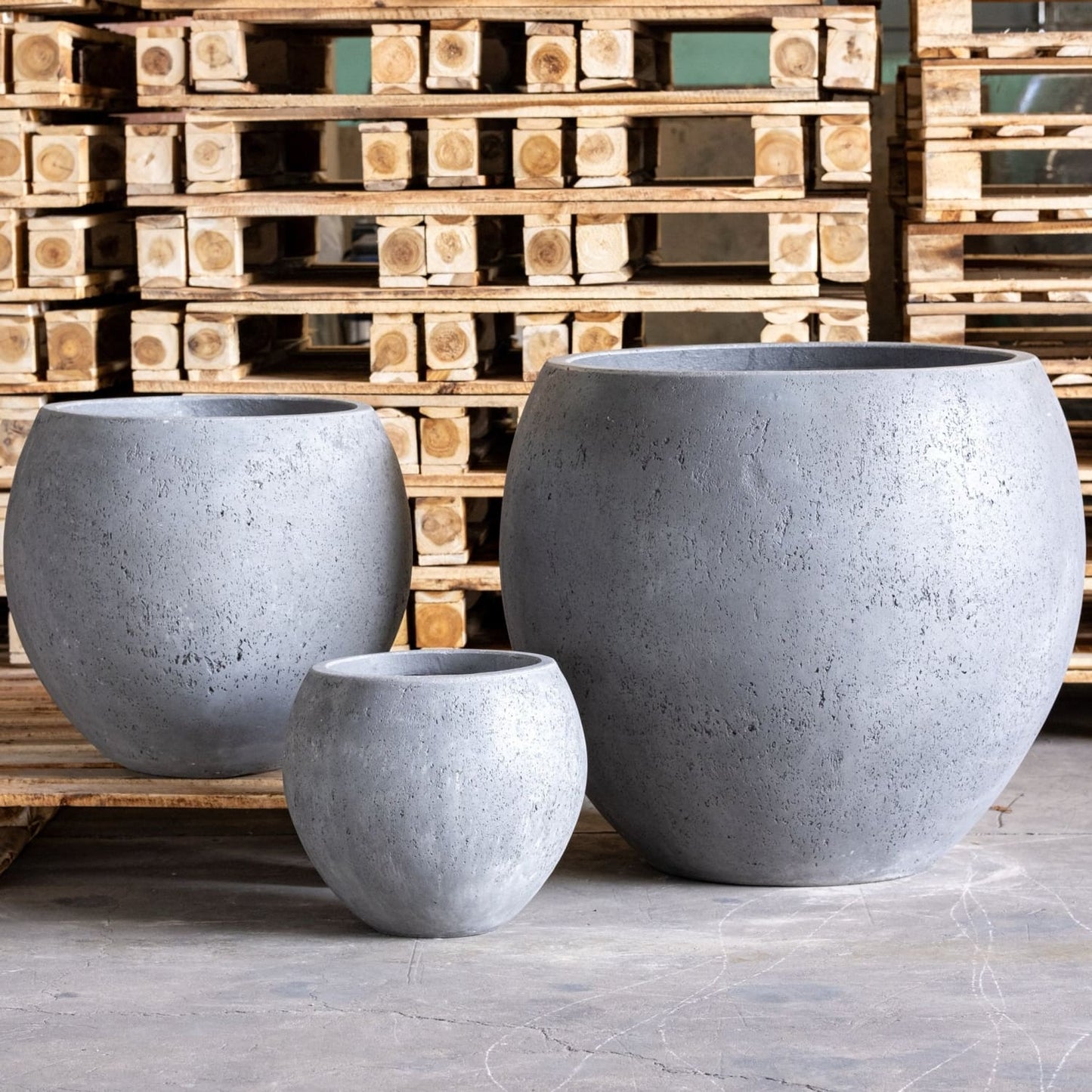 Onyx Dusk XXL Concrete Sphere Planter