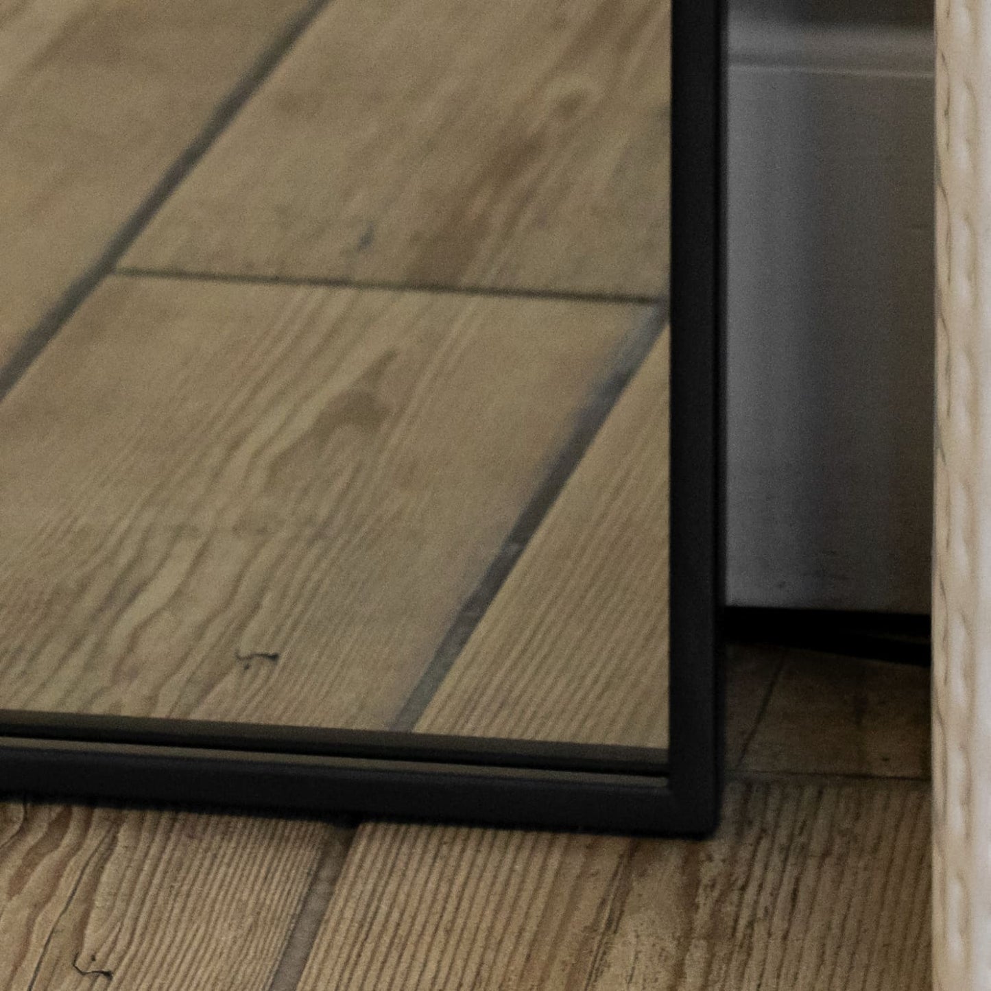 Black Metal Gentle Arch Mirror
